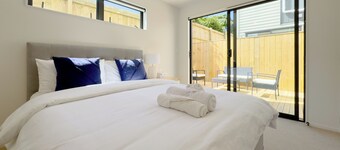 Modern Design Brand New House in Forrest Hill