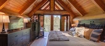 Custom Log Home at Lake Koocanusa