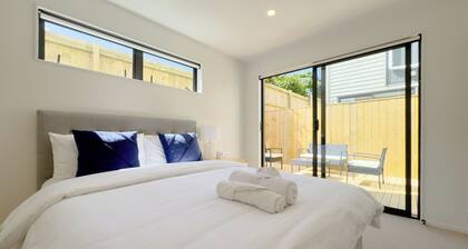 Contemporary Design Four-Bedroom Home