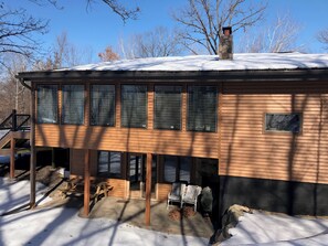 Exterior - Spacious Secluded Lakehouse  (Lindstrom)