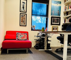 Interior - Elwood Beach Village (Elwood)