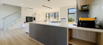 Charming 3-Bedroom House on the North Shore