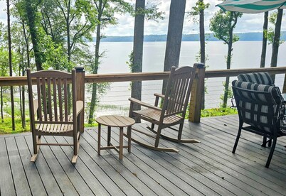 "TRANQUILITY"
A LAKEFRONT RETREAT
ON LAKE EUFAULA
