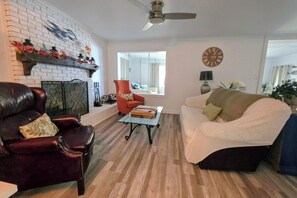 Smart TV, table football