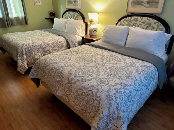 1 chambre, fer et planche à repasser, Wi-Fi, literie fournie