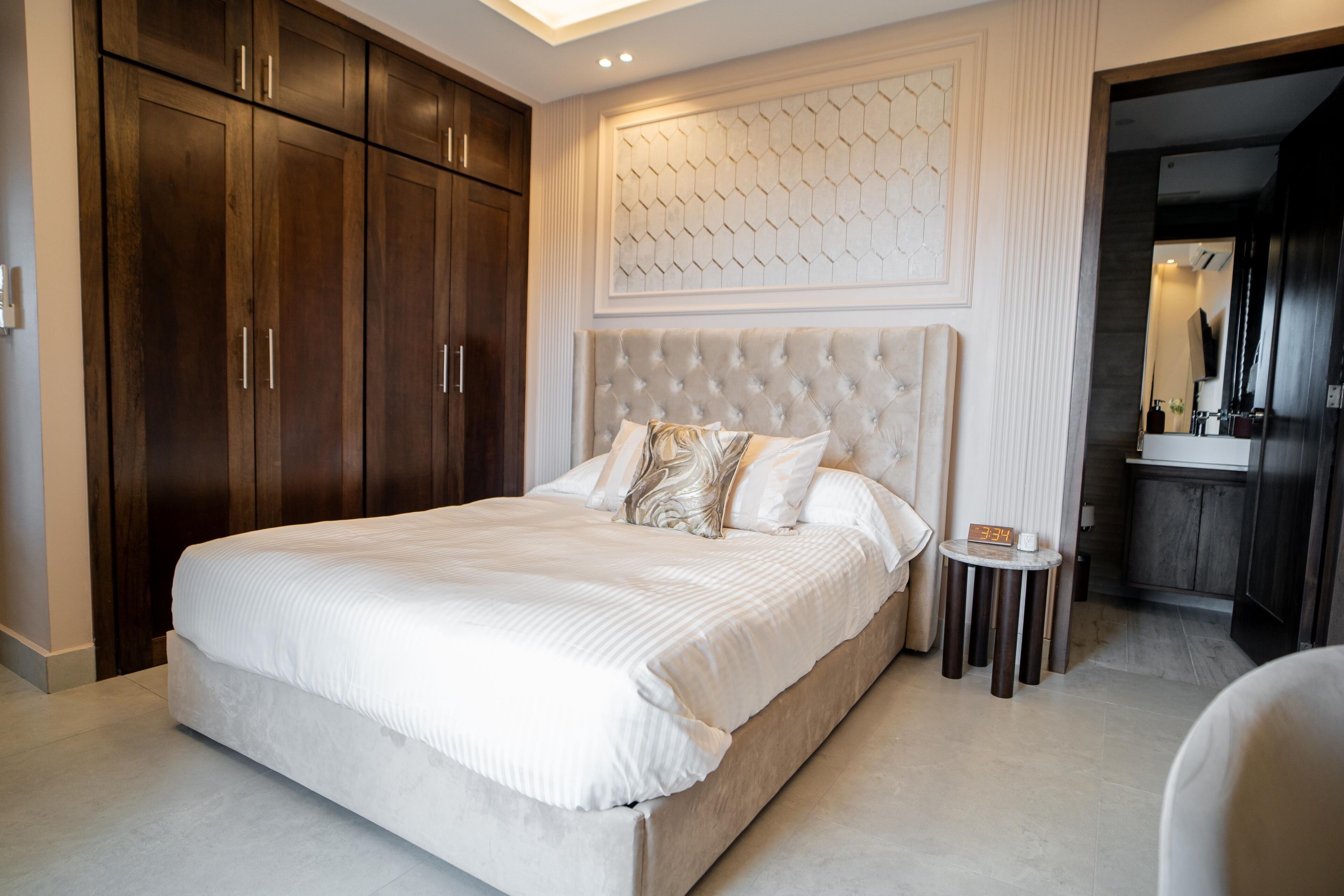 2 quartos, ferros/tábuas de passar roupa, Wi-Fi de cortesia