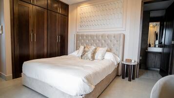 2 slaapkamers, een strijkplank/strijkijzer, gratis wifi, beddengoed