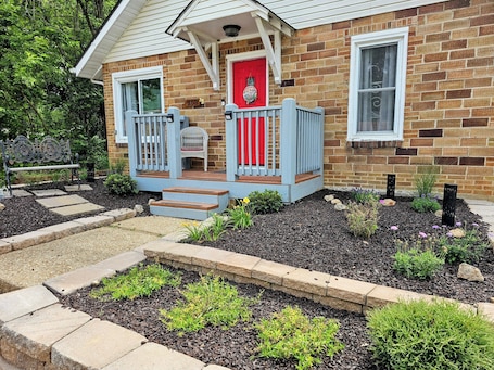 Terrace/patio. Relax At Rt.66 Military Family Favorite