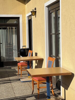 Outdoor dining - Vrbo Property (Gols)