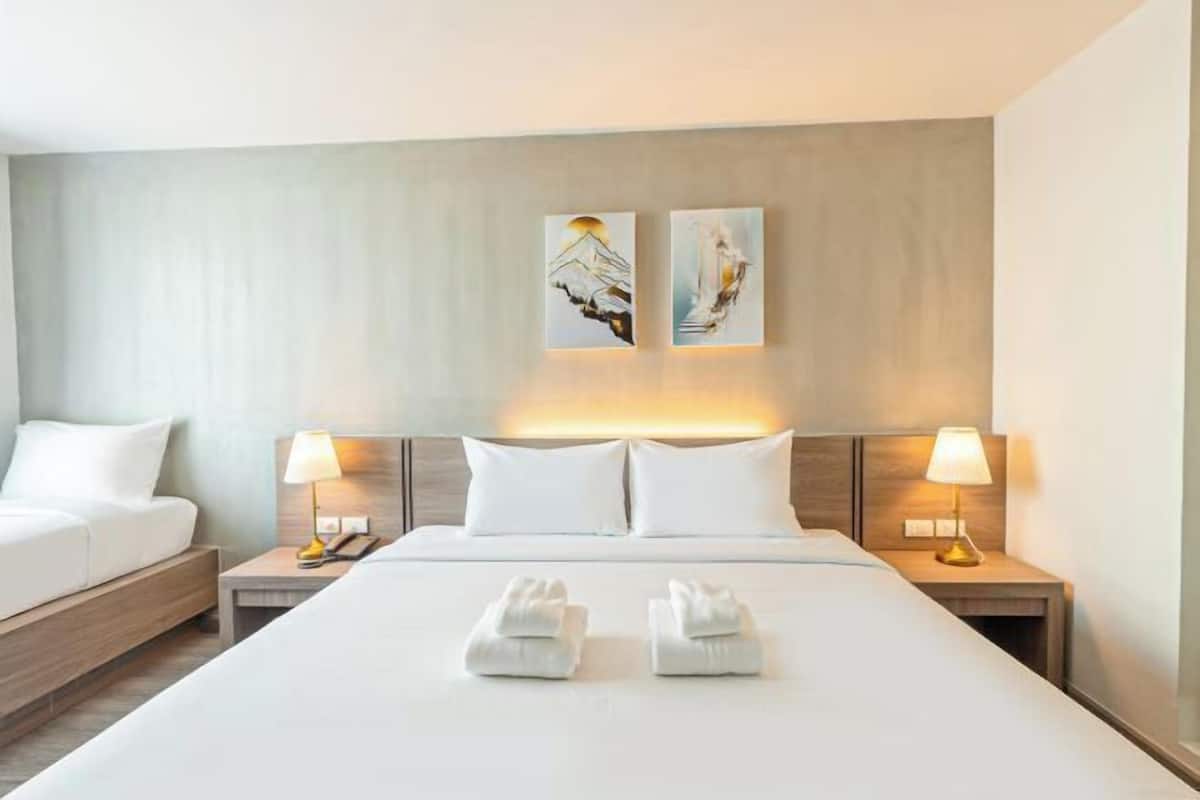 In-room safe, desk, free WiFi, bed sheets