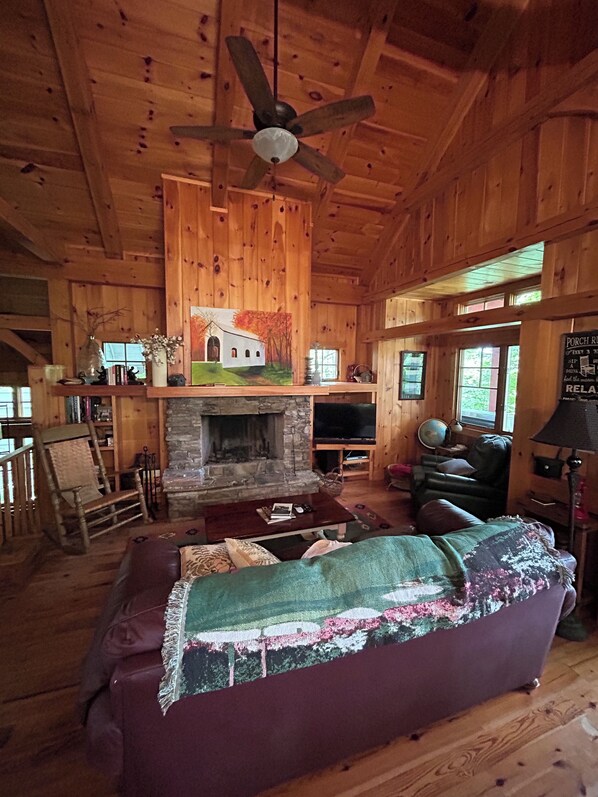 Smart TV, fireplace, DVD player