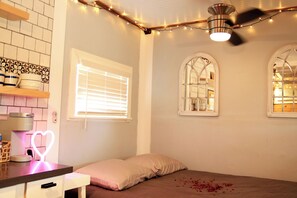 1 chambre, fer et planche à repasser, Wi-Fi gratuit, draps fournis