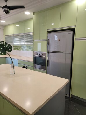 Private kitchen - Work from Home, Live like Local in KL @ 4KM to Midvalley (Kuala Lumpur)