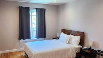 8 slaapkamers, een strijkplank/strijkijzer, gratis wifi, beddengoed