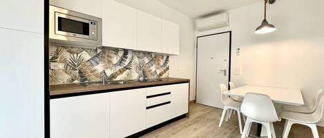 Micro-ondes, lave-vaisselle