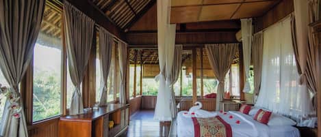 2 bedrooms, minibar, desk, free WiFi