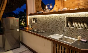 Villa, 2 Bedrooms, Garden View | Private kitchen | Mini-fridge, coffee/tea maker, electric kettle, toaster - Villa Sujati (Ubud)