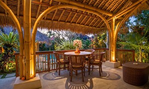 Villa, 2 Schlafzimmer, Gartenblick | Wohnbereich