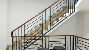 Lobby sitting area - GoHome Harmoni Apartment (Jakarta)