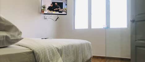 Phòng đôi Grand, 1 giường cỡ queen | Truy cập Internet không dây miễn phí, bộ trải giường