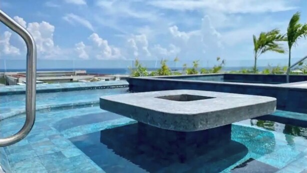 Apartment, 1 King Bed with Sofa bed, Private Bathroom | Living area
