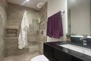 Apartemen, 1 Tempat Tidur King dengan tempat tidur Sofa, kamar mandi pribadi | Kamar mandi