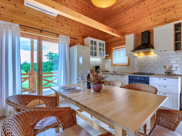 Frigorifero, forno, lavastoviglie, tostapane