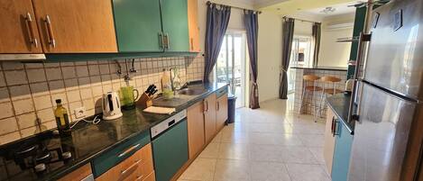 Fridge, microwave, oven, dishwasher