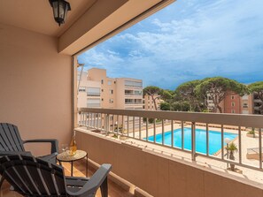 Pool - Le Zodiaque II by Interhome (Hyères)