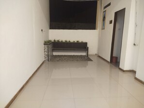 Lobby - Hotel O Guest House Maria (Lubuklinggau)