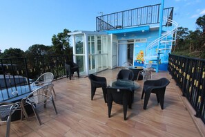 Vila superluxo, sacada, vista para a montanha | Terraço/pátio