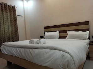 9 makuuhuonetta, silitysrauta/-lauta, Wi-Fi, vuodevaatteet