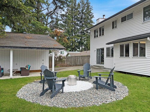 Entire home in Port Orchard, Washington with Game Room, Fire Pit and RV Parking