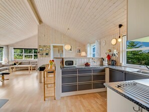 Geladeira, micro-ondas, lava-louças