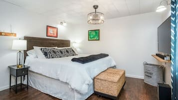 2 bedrooms, in-room safe, WiFi, bed sheets