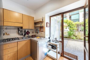 Fridge, oven, stovetop, dishwasher - Lucy In The Sky of Gignese (Gignese)