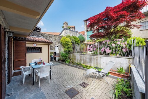 Lucy In The Sky of Gignese