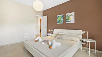 Appartamento familiare, camere multiple, lato montagna (The Golden View) | 2 camere, ferro/asse da stiro, Wi-Fi gratuito, lenzuola