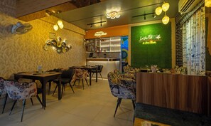 Restaurant - Treebo Taj Square (Patna)