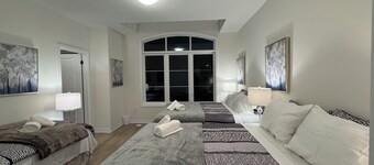 Elegant Townhome in Prestigious Woodbridge Estate, Vaughan (Selena)