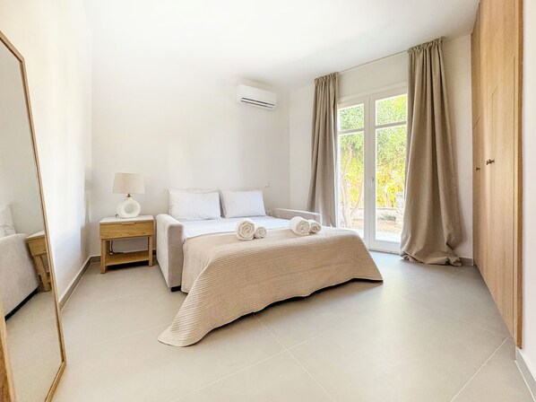 1 chambre, fer et planche à repasser, accès à Internet, literie fournie