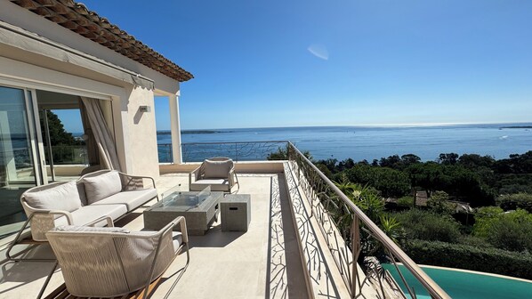 Terrace/patio - Exceptional Property 4 Bedrooms, Panoramic Sea View, Swimming Pool, Fitness Room (Vallauris)