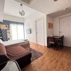 1 bedroom, free WiFi, bed sheets, wheelchair access - Airport Condo Mactan Airport 1 Bedroom (Lapu-Lapu City)