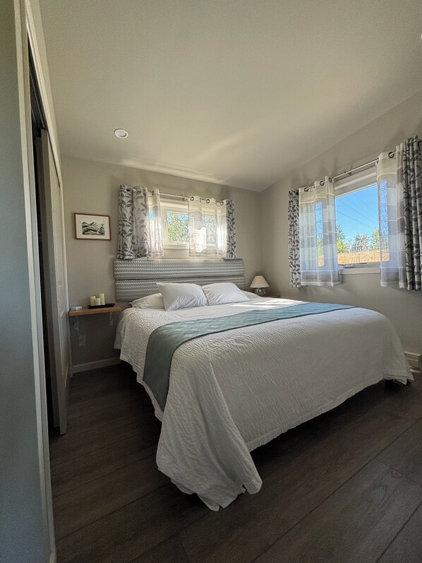 Casa luxo, cozinha, no jardim | 2 quartos, roupas de cama antialérgicas, camas com colchões pillow-top