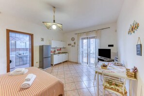 1 camera, accesso a Internet, lenzuola