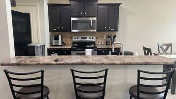 微波炉、烤箱、炉灶、洗碗机