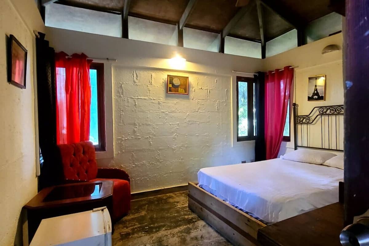 Basic Bungalow, Garden View | 3 bedrooms, bed sheets