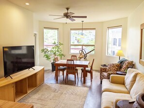 Living area - Luxury condo within resort-like gated community nestled against mountain reserve (Phoenix)