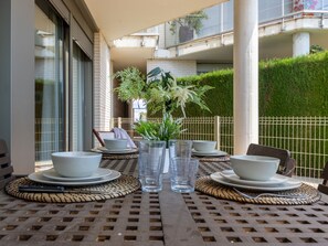 Outdoor dining - Viena 3 by Interhome (L'Ampolla)