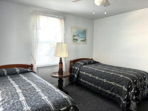 3 bedrooms, iron/ironing board, free WiFi - First floor ocean front duplex in Ship Bottom (Ship Bottom)
